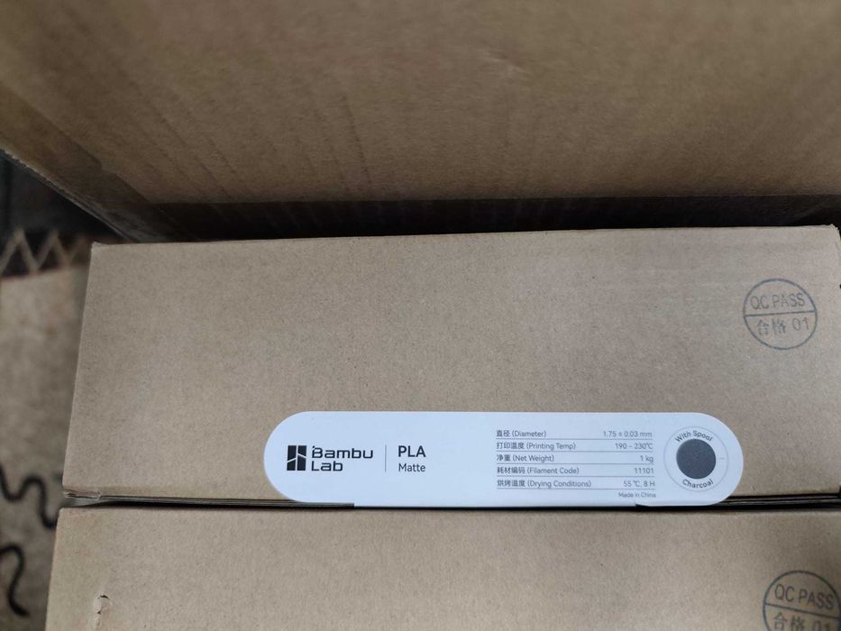 Filament PLA Refil si Rola de la Bambu Lab