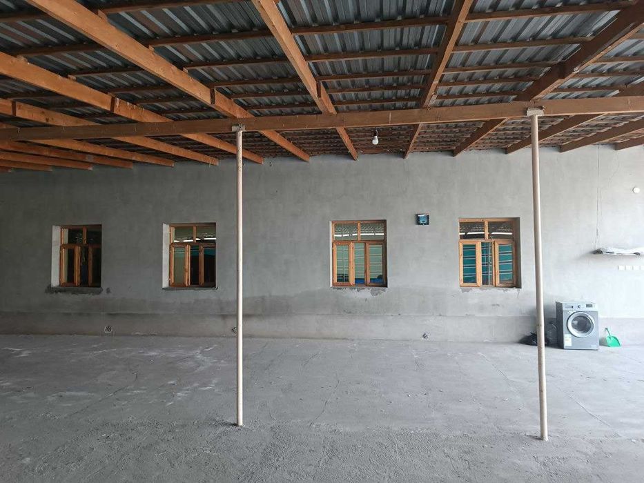 Таш. Обл. продается дом 55 соток. 4 комнаты