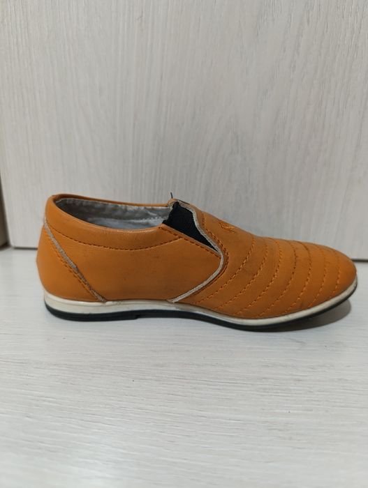 Продам туфли для мальчика