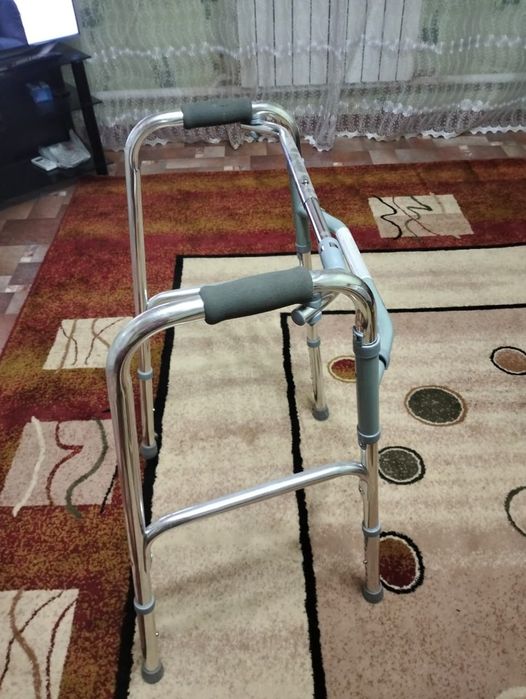 Продам ходунки для взрослых