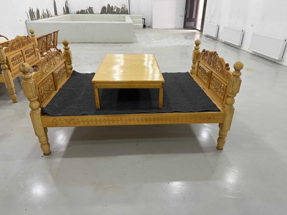 Карават, сўри сотилади 4 комплект бор