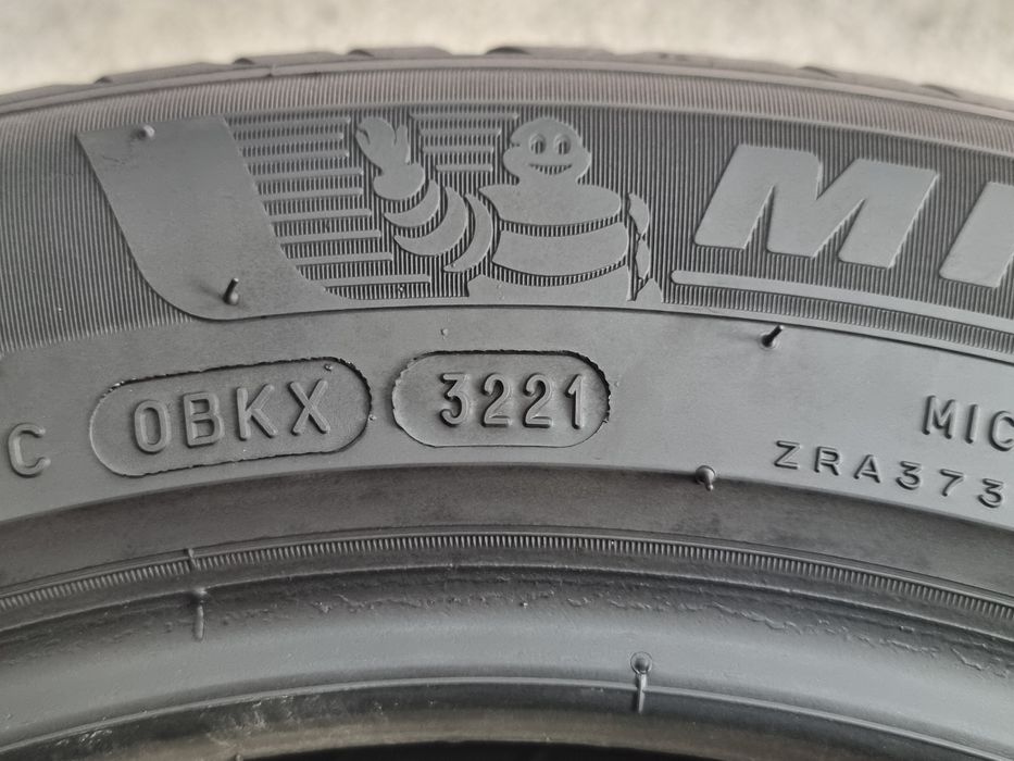 205/55/16 Michelin 4Броя: 170€ 7мм