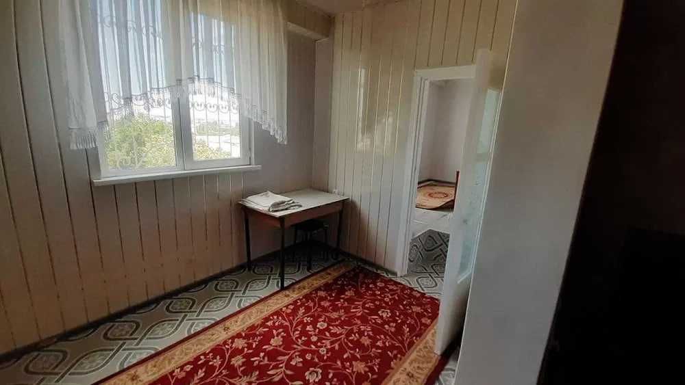Beruni Metrosi Yonida 2 xona 71m2 Kvartira zudlik bilan sotiladi !