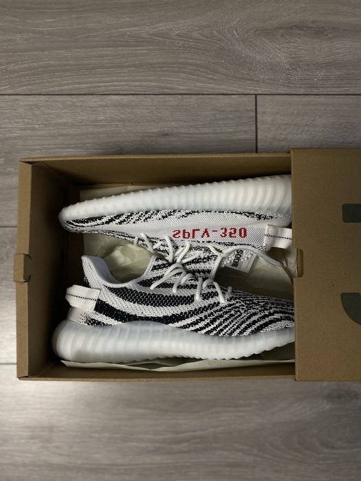 Adidas Yeezy 350 V2 Zebra | Calitate Premium |
