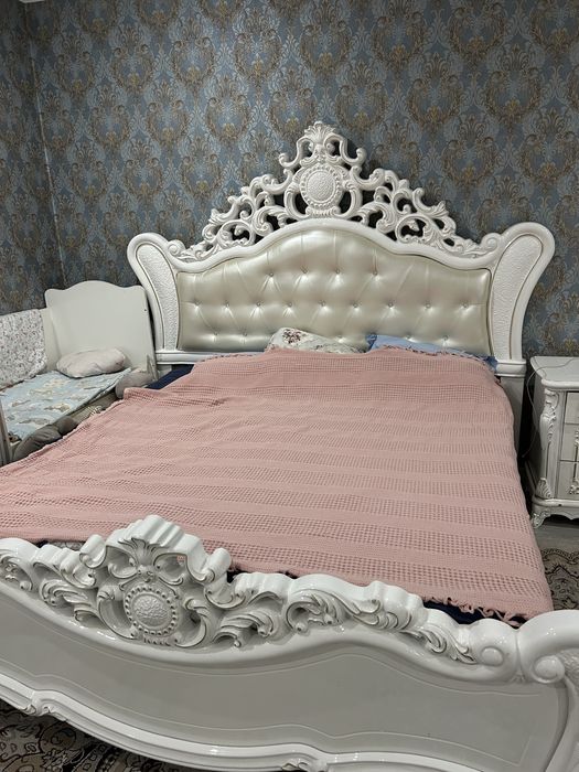 Продам комплект мебели