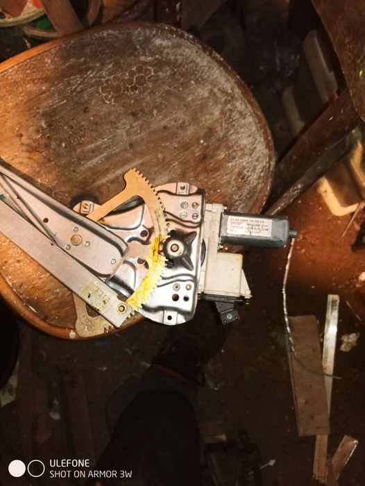 Електрически механизъм за врата от toyota corolla