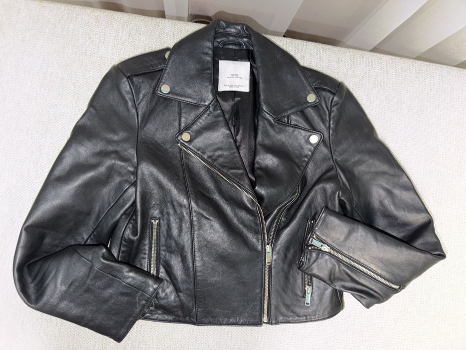 Черно кожено яке на Mango