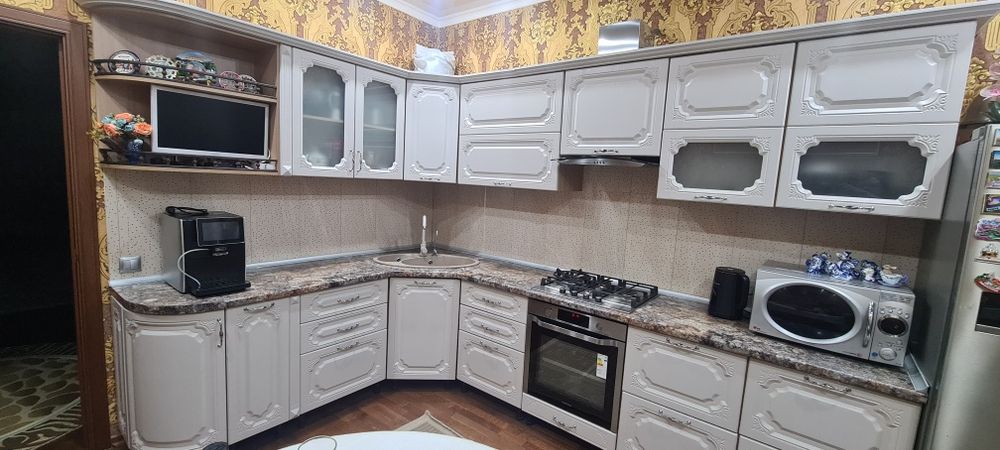 Продам Кухонный гарнитур б/у