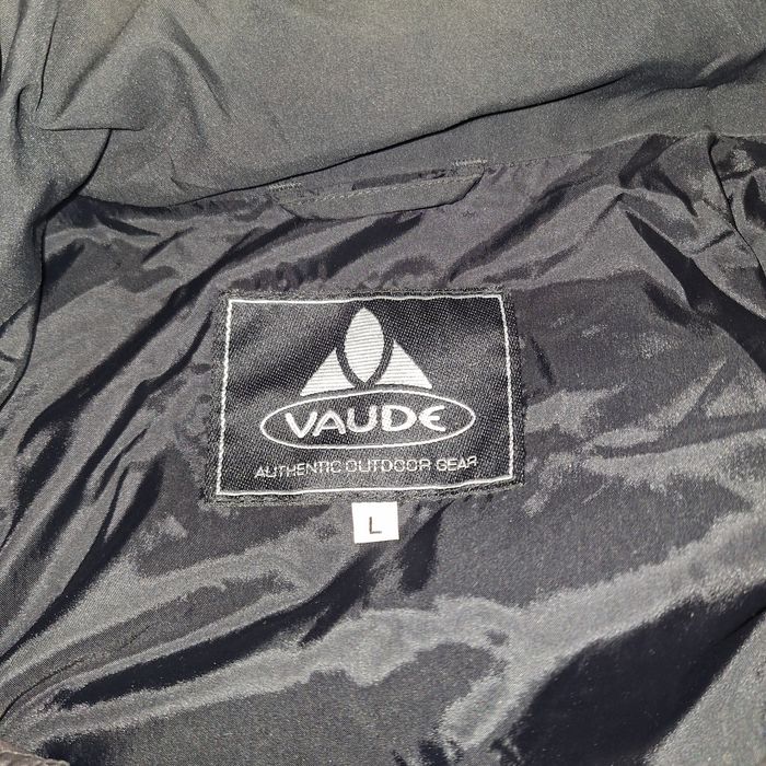 Geacă Vaude are polar care il poti da jos  mărimea  L