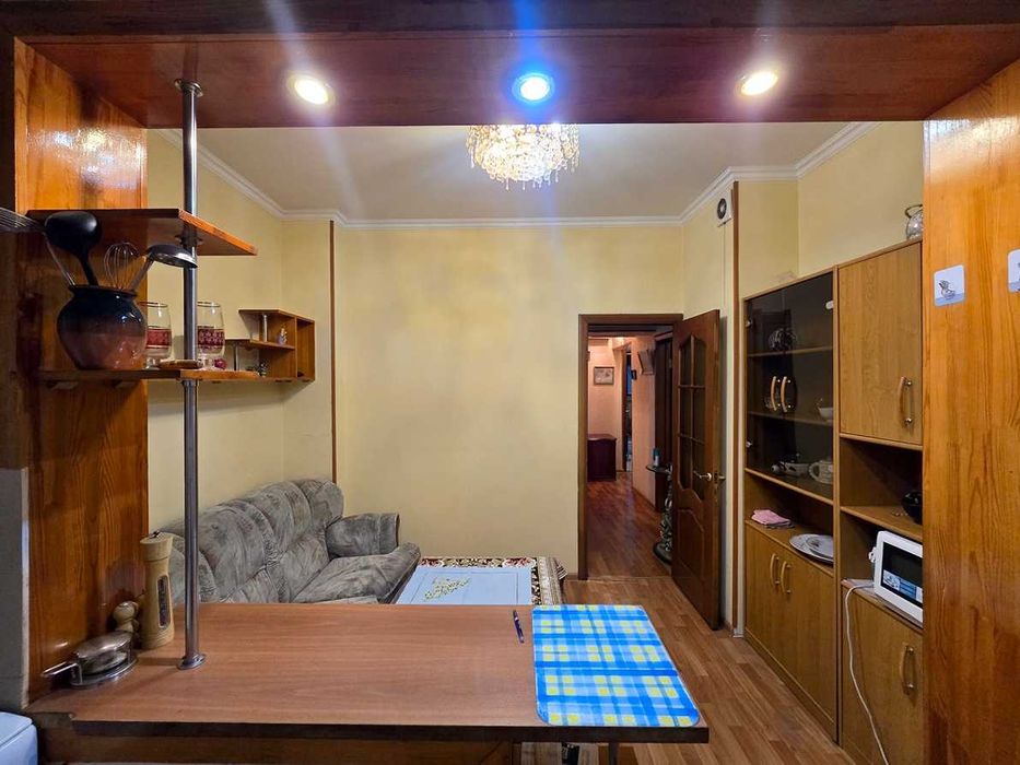 Продам 2км квартиру Торайгырова 11А