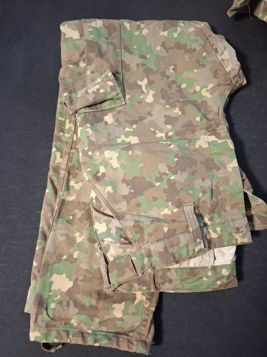 Costum combat,  bocanci ,tricouri