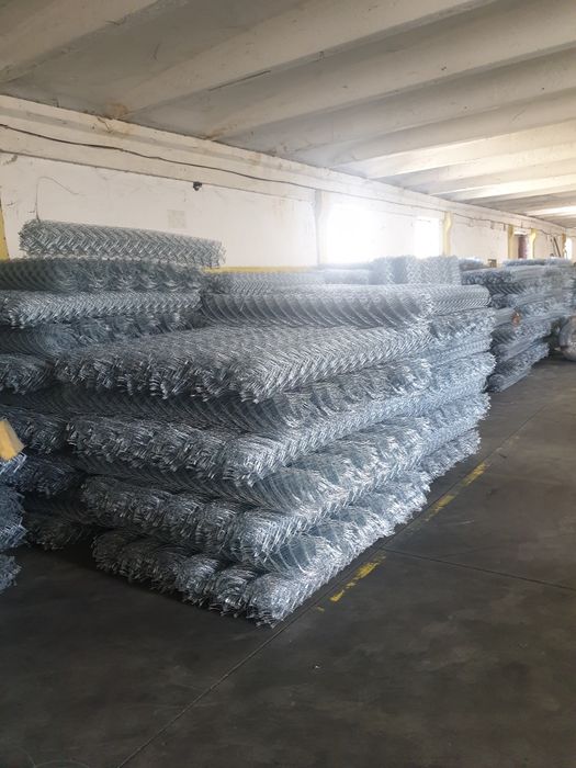 Plasa gard impletita; Sarma ghimpata