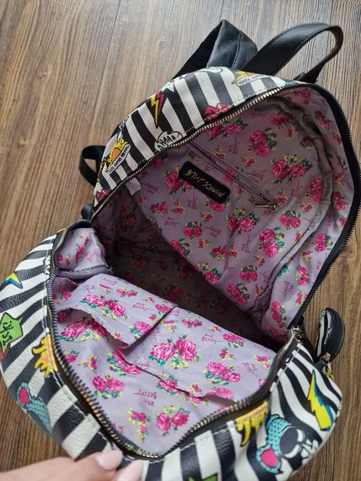 Страхотна дамска раница BETSY JOHNSON , голям размер