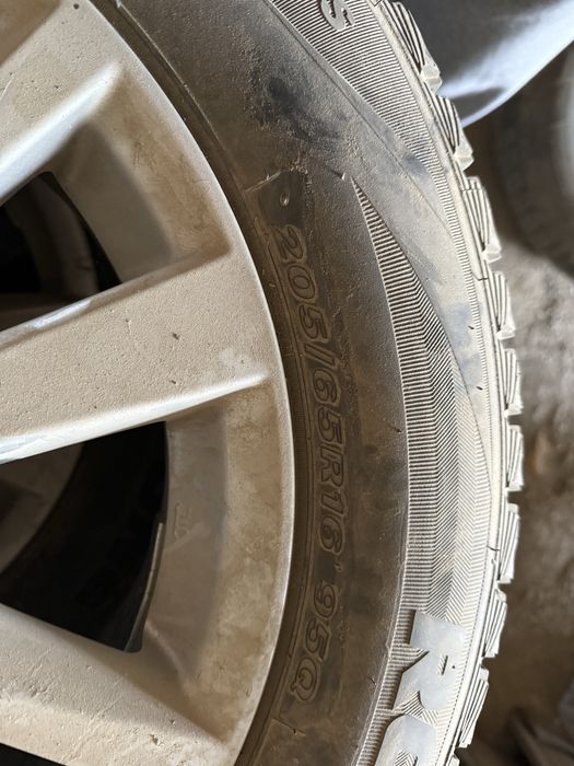 Диск с зимной шиной