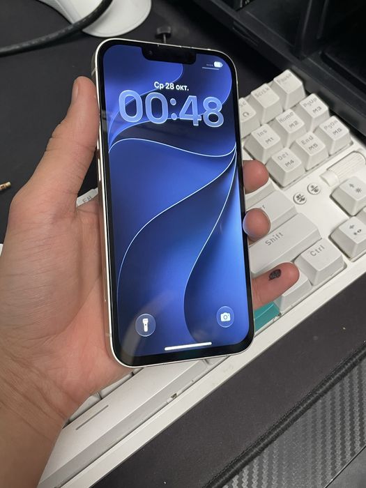 Продам Айфон 13 на 128гб