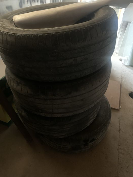 Продам резину 285/60/18