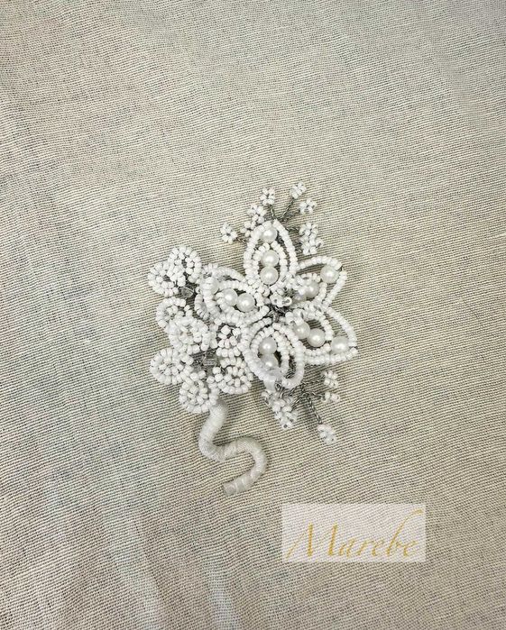 Buchet de mireasa realizat manual din mărgele și perle