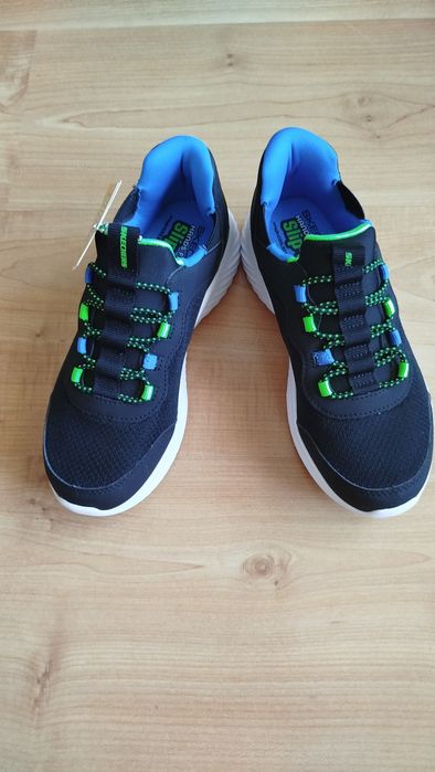 Нови Skechers slip-ins 33