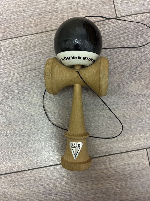 Kendama krom pop