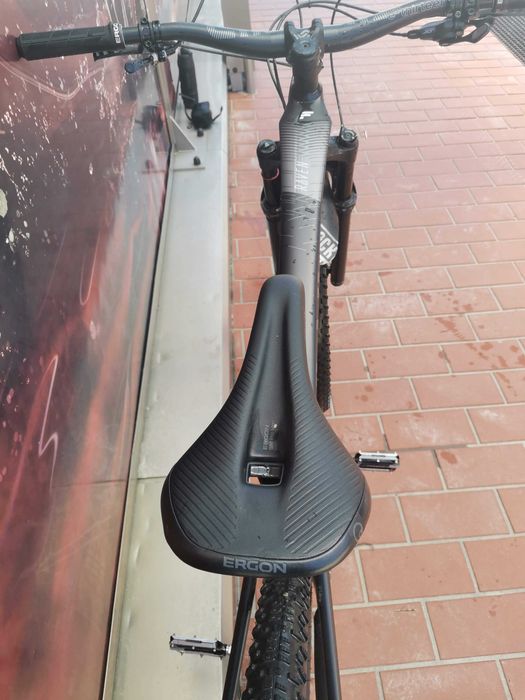 VAND/ SCHIMB MTB XC carbon Focus Raven 8.6 M | Shimano XT 1x12 | Dropper | ~11kg | Configurabil