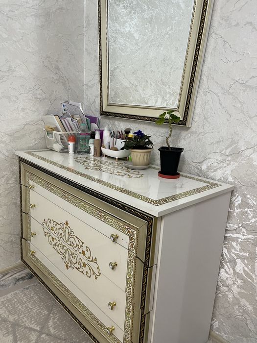 Спальный гарнитур