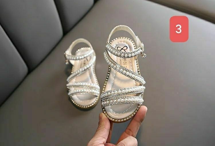 Sandale pentru fetițe