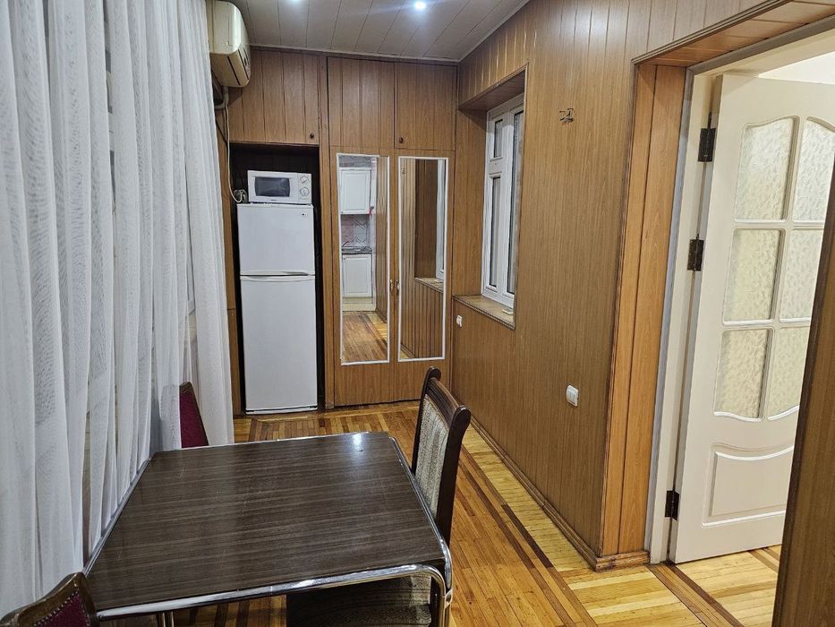 ЦУМ, метро Космонавтов, 3 комн.!