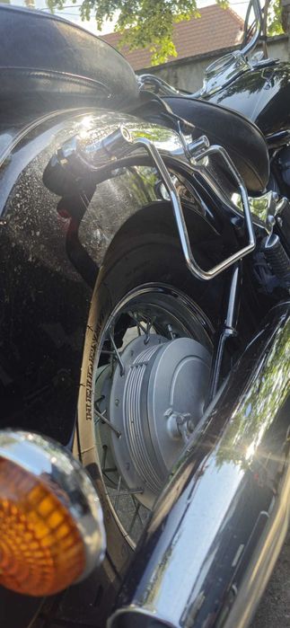 Motocicleta Yamaha Dragstar