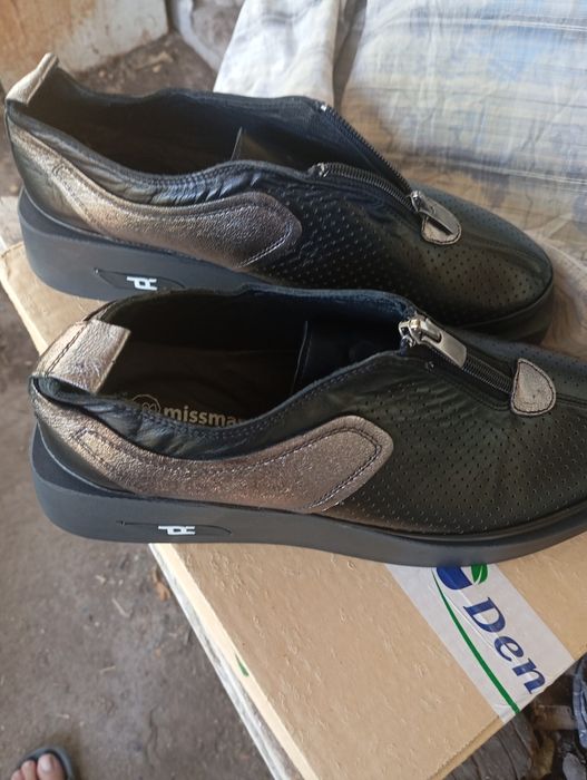 Продается женские туфли 40раз