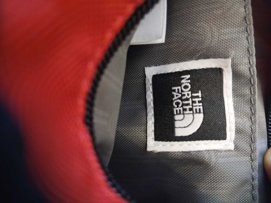 North face чанта през рамо