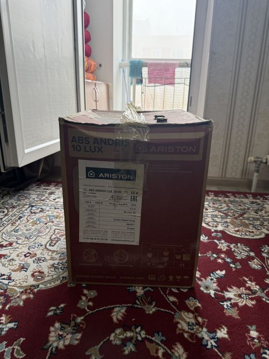 Водонагреватель Ariston
