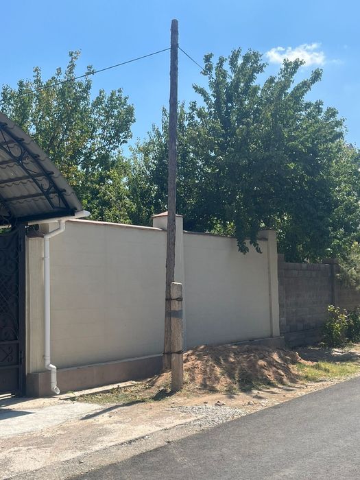 Продаются уличные столбы  2 штуки.