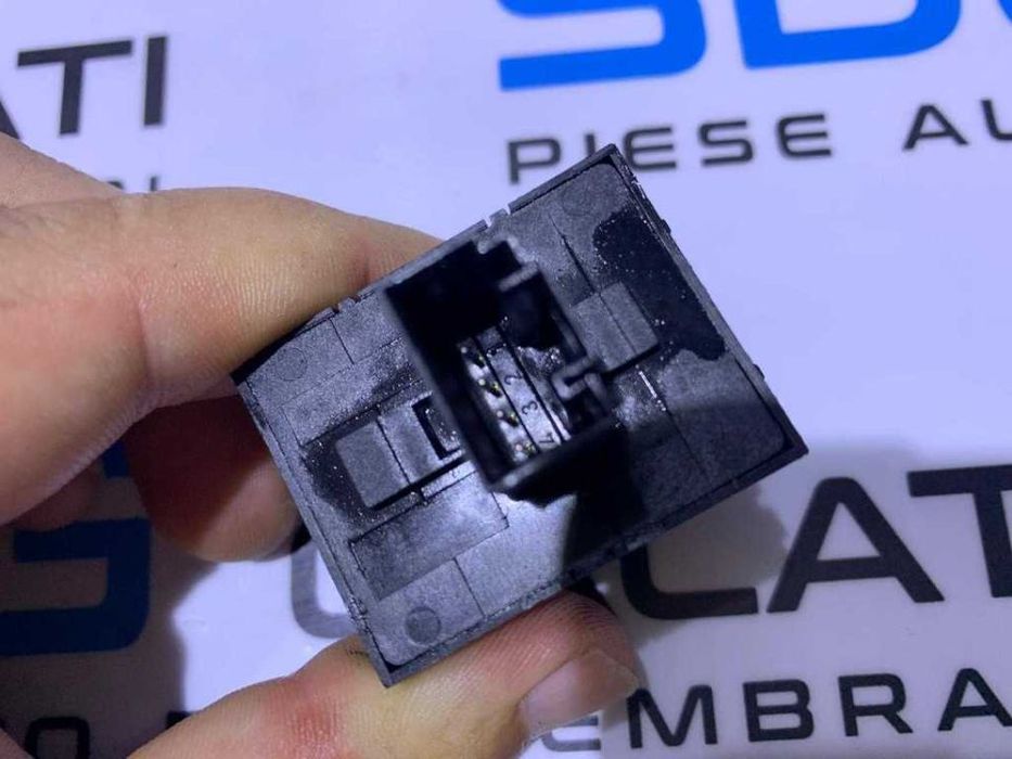 Consola Butoane Geamuri Usa Portiera Sofer Stanga Fata cu 4 Pini Seat Altea 2004-2013 Cod 1K3959857A