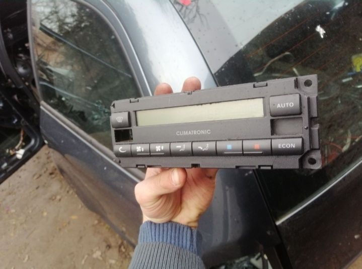 Comanda climatronic Skoda Octavia 1 Superb 1 Volkswagen golf Passat b5