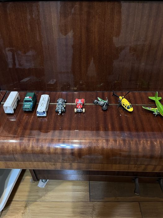 Машинки Hot wheels