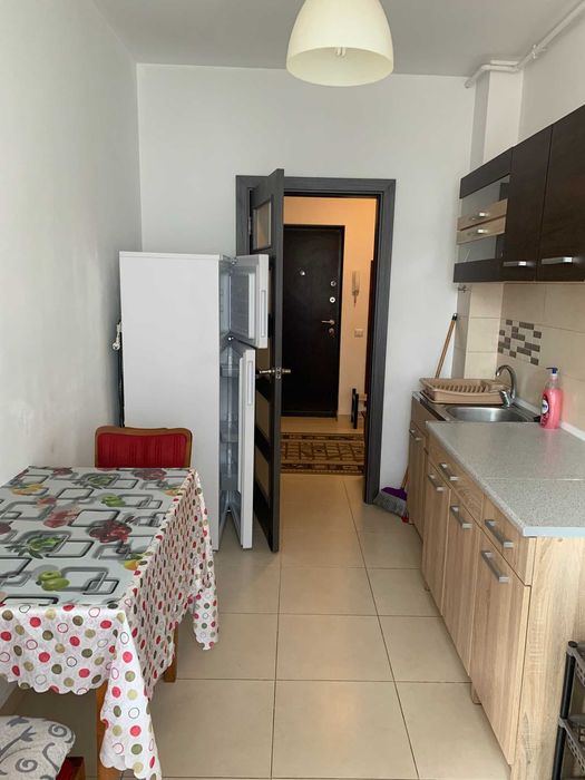 Inchiriez apartament 2 camere zona Lidl - Rezervelor (Rosu)