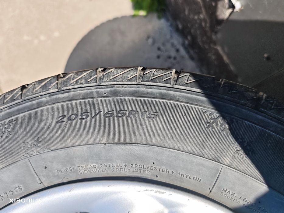 Продам зимние резины с дисками
