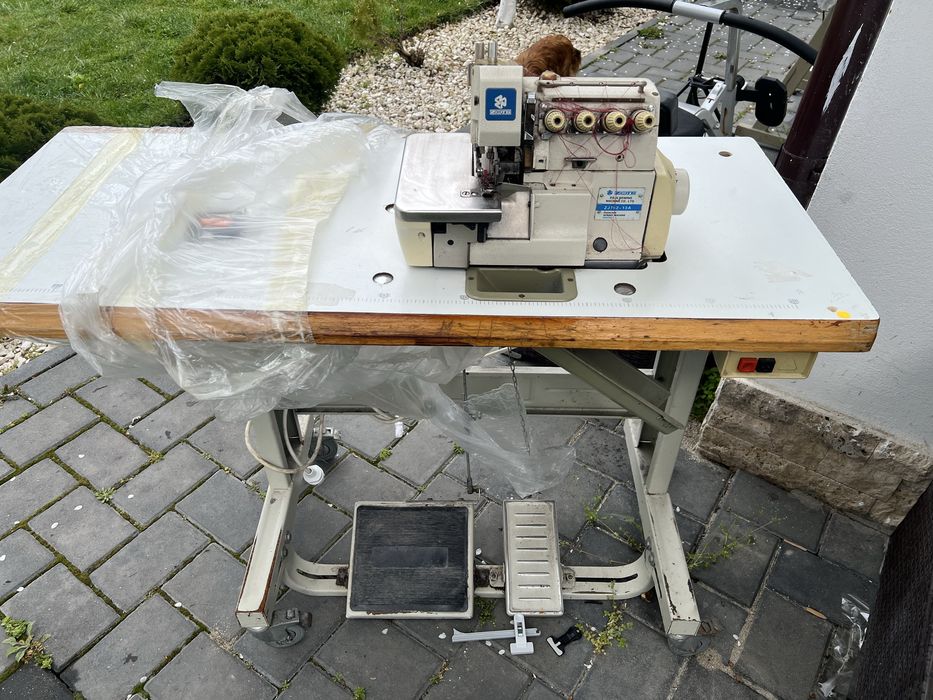 Masina de surfilat Zoje ZJ752-13A (220v)