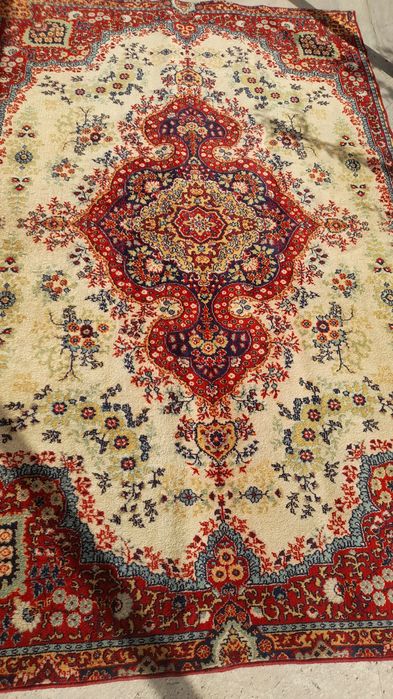 Продаётся ковёр шерстяной