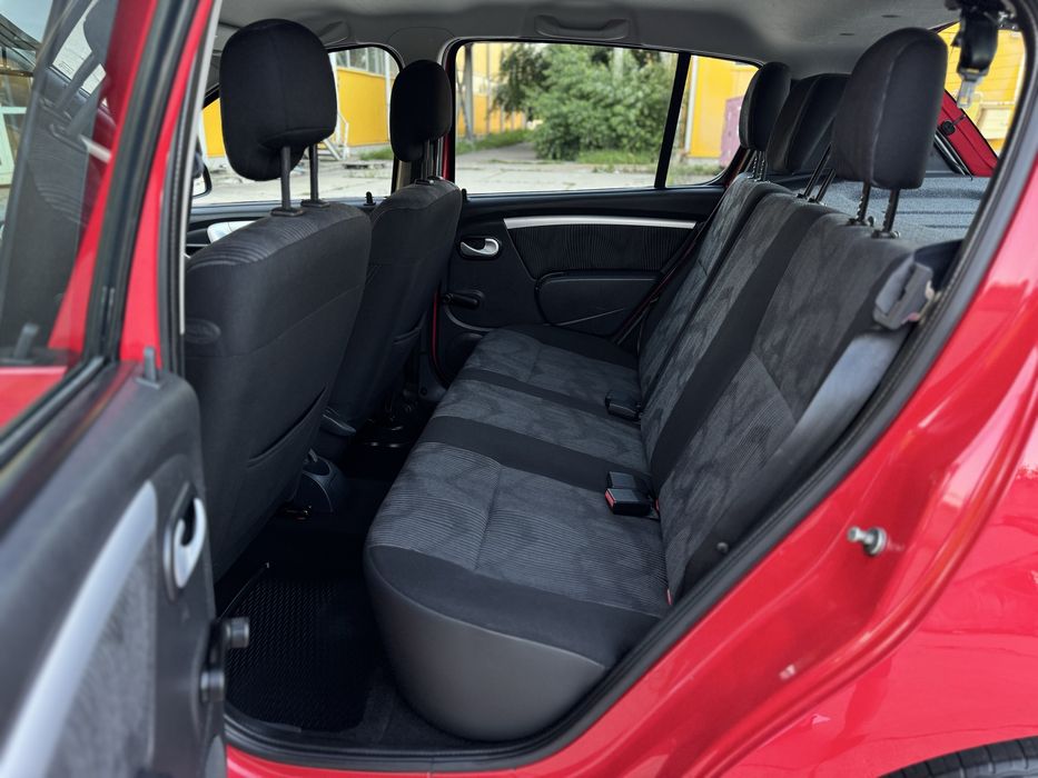 Dacia Sandero 2012 si 2010 Model Laureate 1.2 Mpi 75 C.P Import A/C