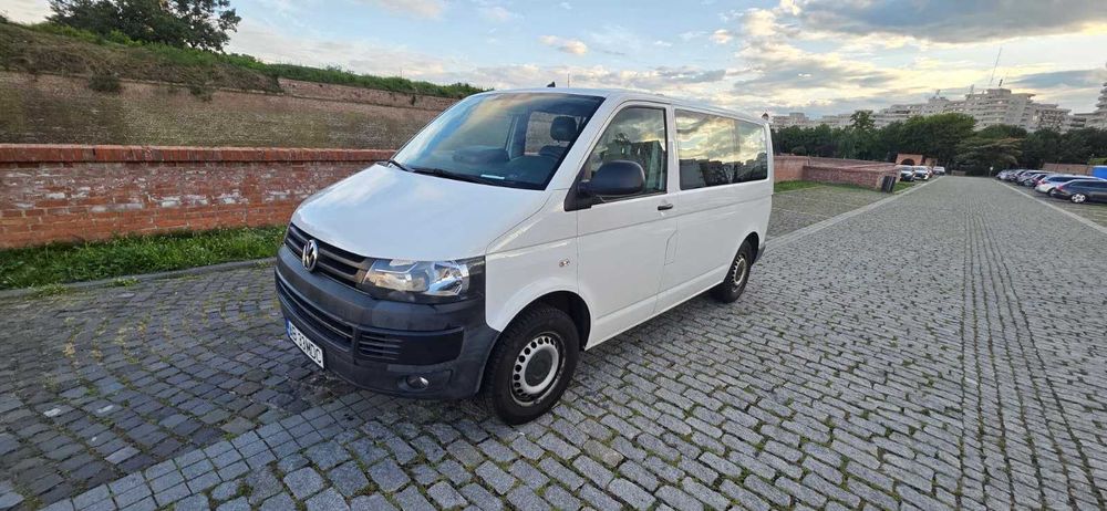 VW Transporter T5 Kombi 4Motion, automat, 8 locuri, 2.0 TDI, 2014