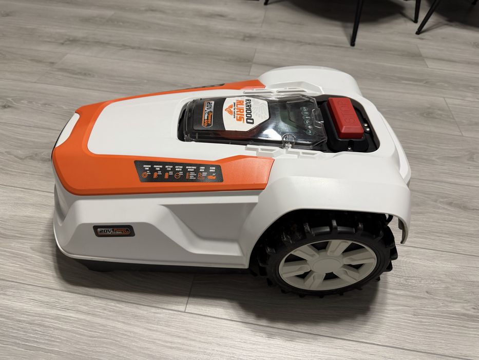 Robot tuns gazon/iarba Ruris RXR1000