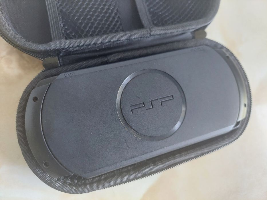 Vând SONY PSP E1004 Street impecabil, funcțional și MODAT //poze reale