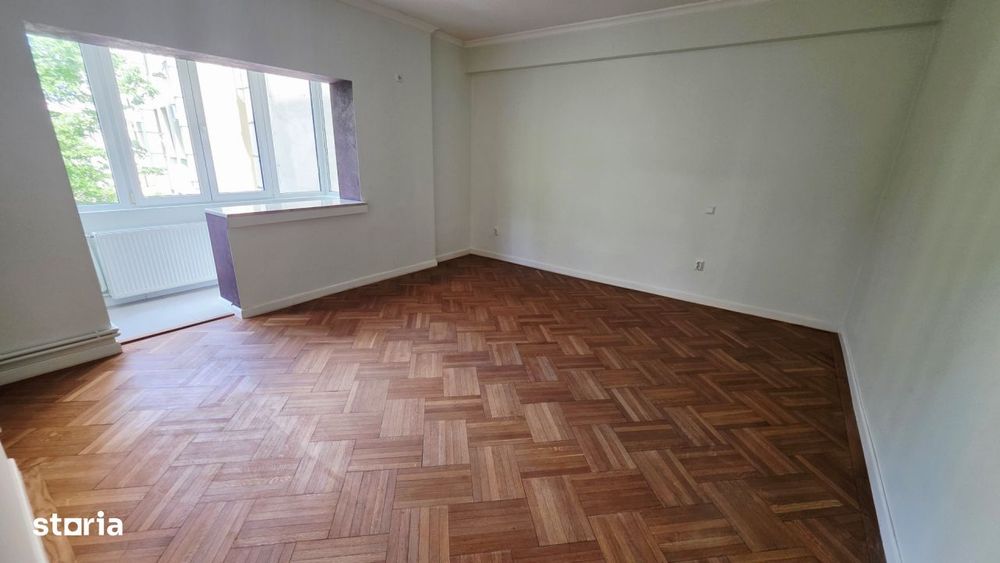 Vanzare 3  camere Universitate cu centrala proprie