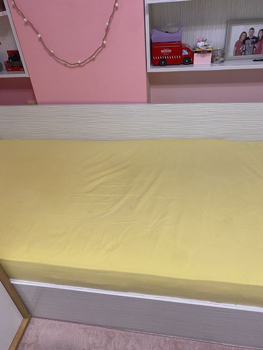 Легло единично с подматрачна рамка и матрак