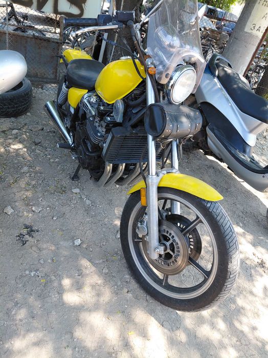 Мотоциклет Yamaha XJ 700