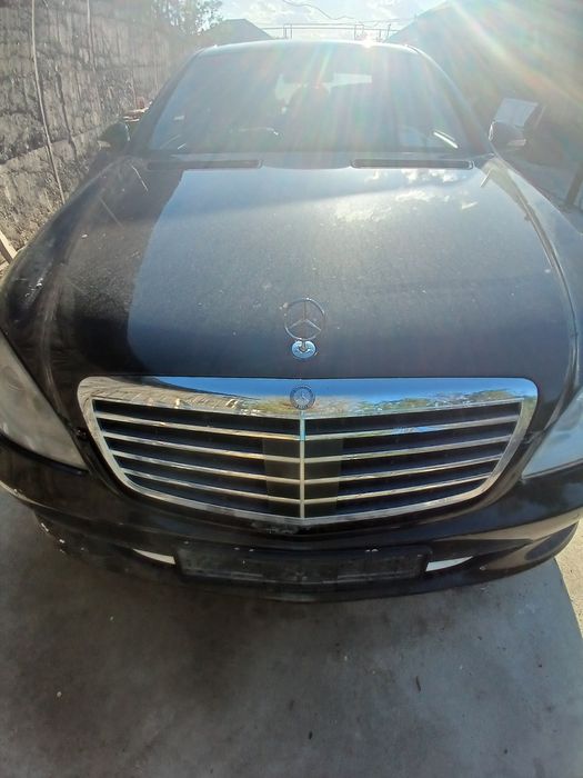 Капот на мерседес W 221