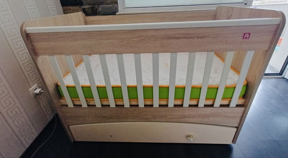 Бебешко легло с матрак