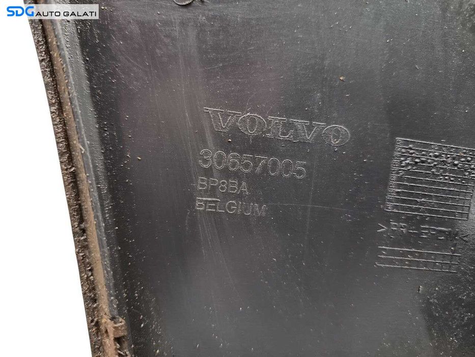 Bara Spoiler Fata cu Grila cu Emblema Volvo V50 2004 - 2008 [LC2062]
