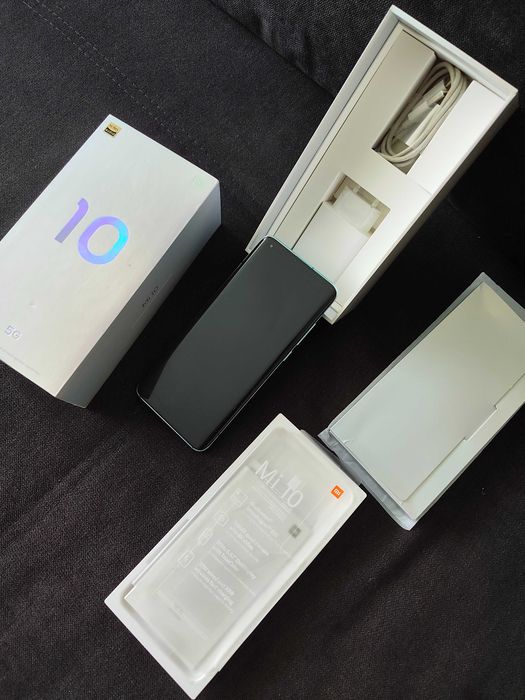 Vând Xiaomi Mi 10
